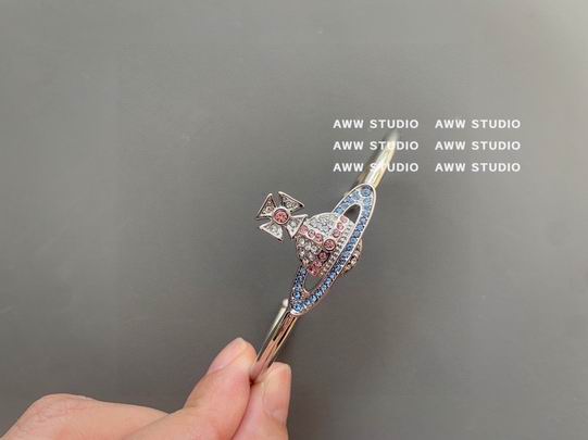 Vivienne Westwood bracelet 11lyh02 (1)