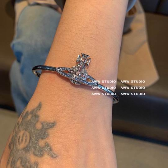 Vivienne Westwood bracelet 11lyh02 (2)