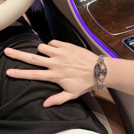 Vivienne Westwood bracelet 11lyh07 (8)