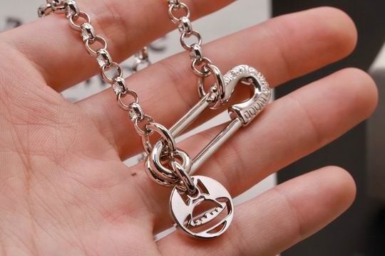 Vivienne Westwood necklace 11lyh05 (4)