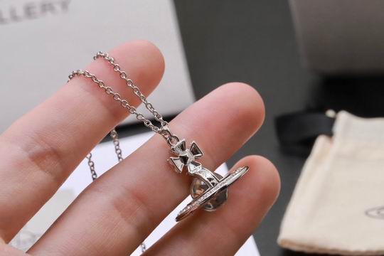 Vivienne Westwood necklace 11lyh10 (4)