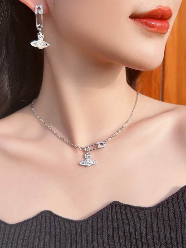 Vivienne Westwood necklace 11lyh12 (8)