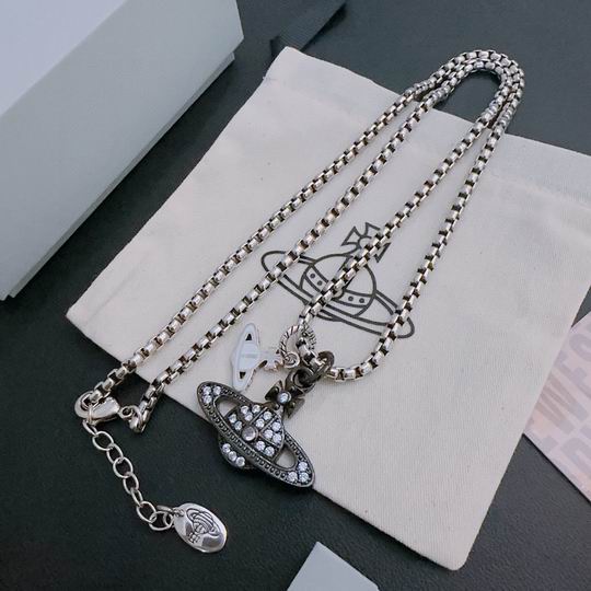 Vivienne Westwood necklace 11lyh39 (1)