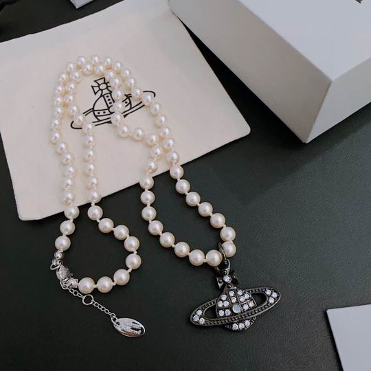Vivienne Westwood necklace 11lyh49 (2)
