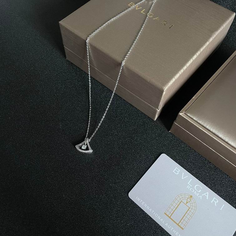 Bvlgari necklace 12lyh191 (4)