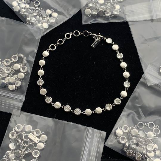 Cartier bracelet 12lyh216 (2)