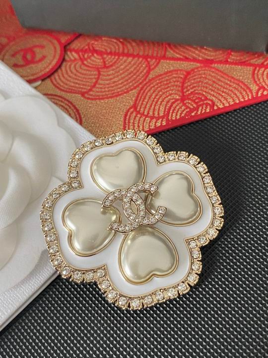 Chanel Brooch 12lyh11 (1)