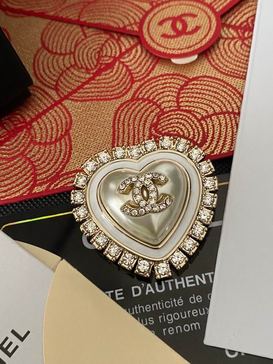 Chanel Brooch 12lyh12 (3)