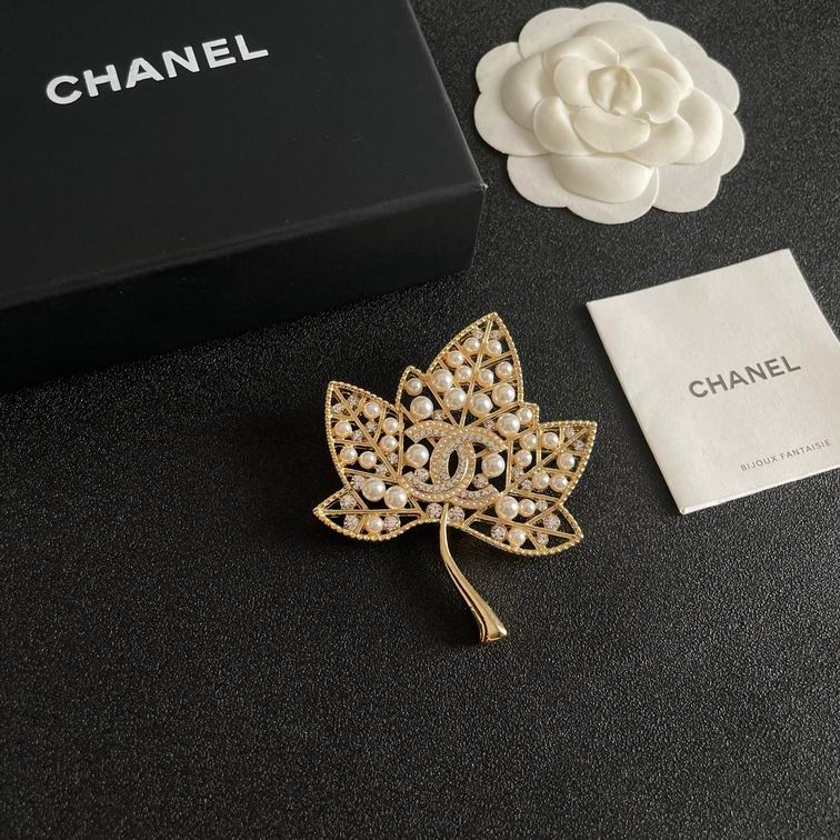 Chanel Brooch 12lyh17 (2)