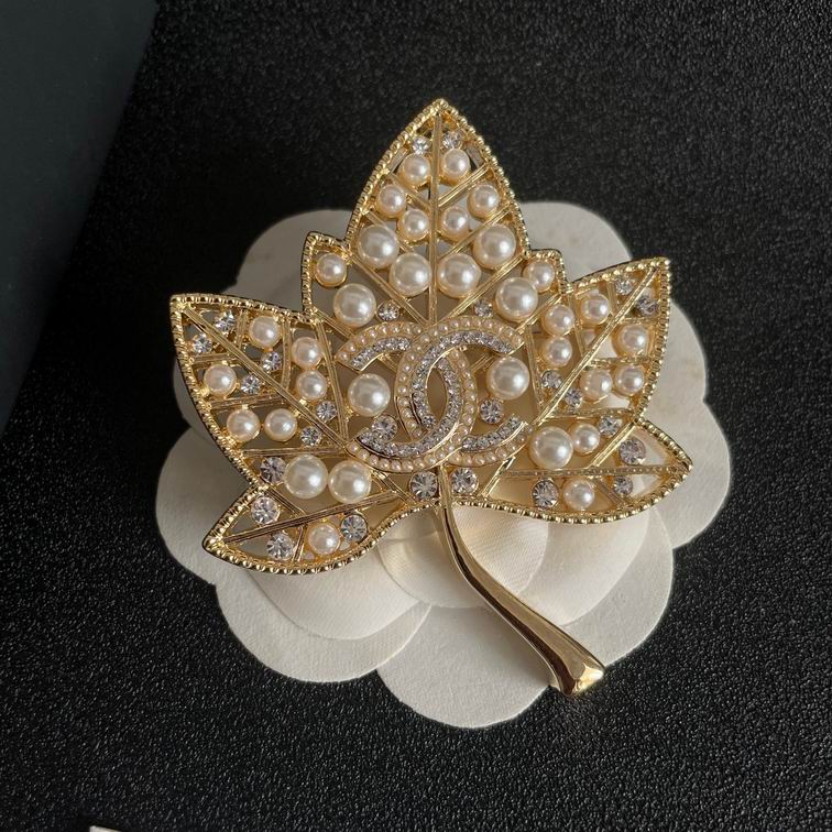 Chanel Brooch 12lyh17 (4)