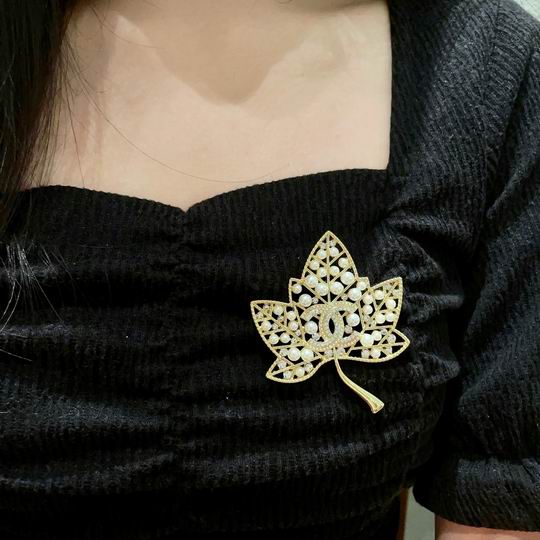 Chanel Brooch 12lyh17 (5)