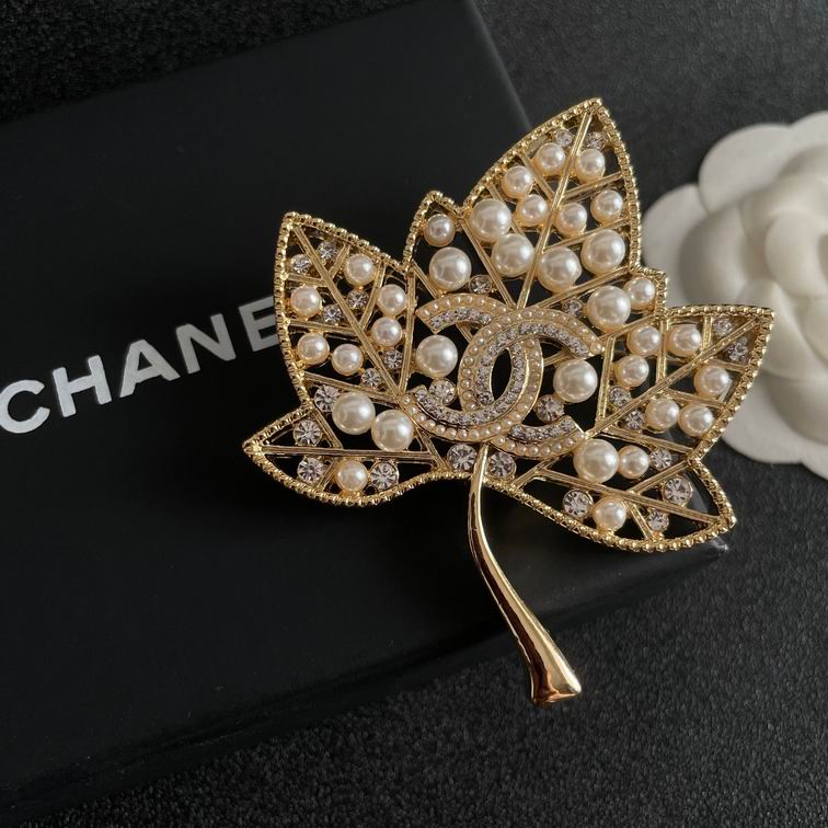 Chanel Brooch 12lyh17 (6)