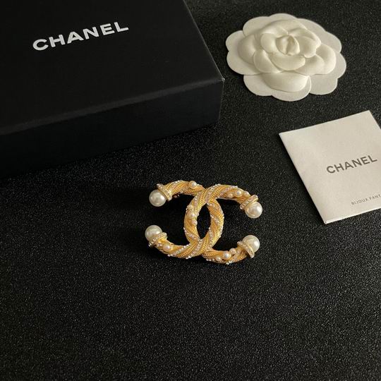 Chanel Brooch 12lyh24 (1)