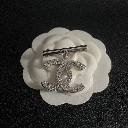 Chanel Brooch 12lyh25 (3)