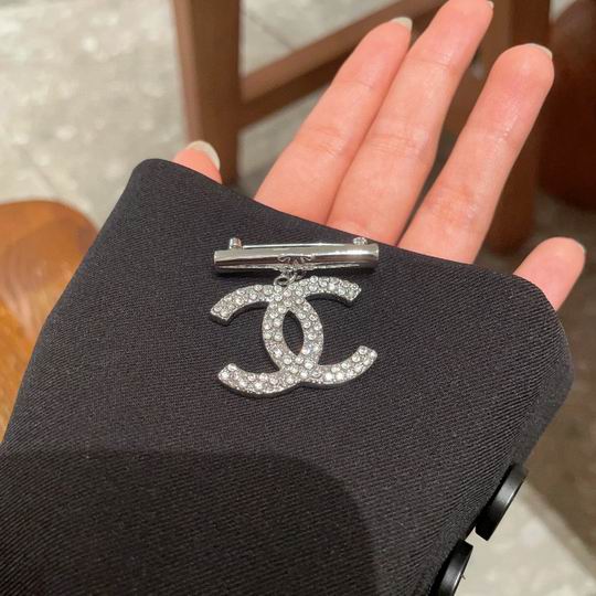 Chanel Brooch 12lyh25 (4)
