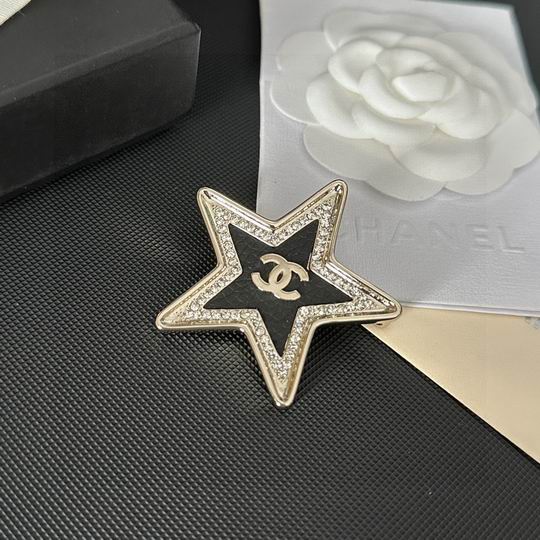 Chanel Brooch 12lyh28 (1)