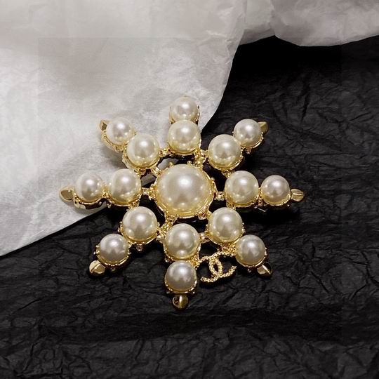 Chanel Brooch 12lyh33 (3)