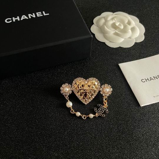 Chanel Brooch 12lyh35 (1)