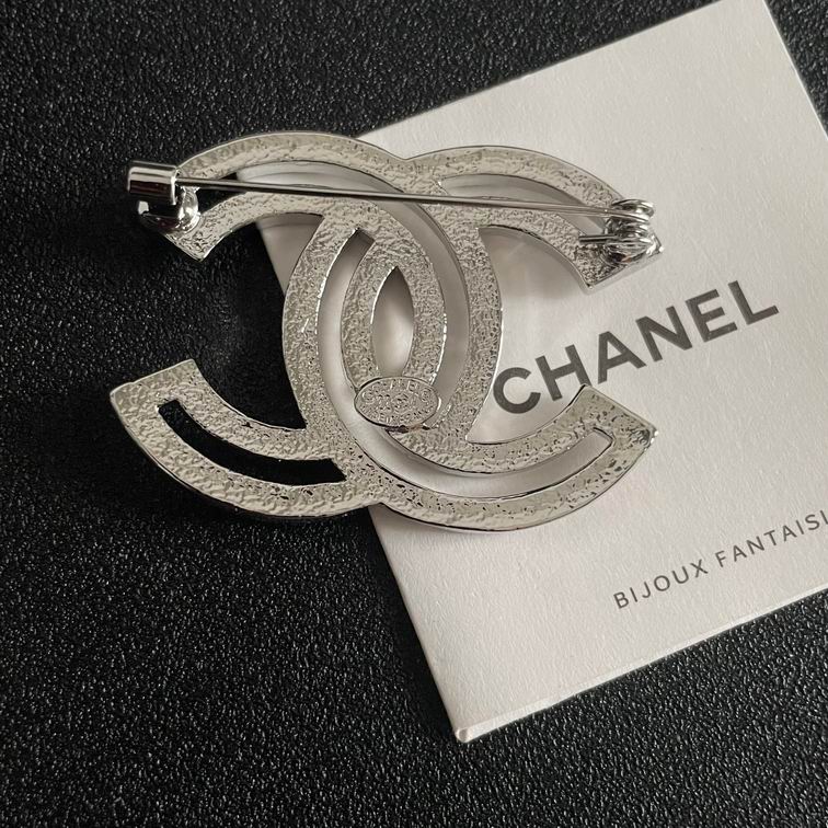 Chanel Brooch 12lyh38 (2)