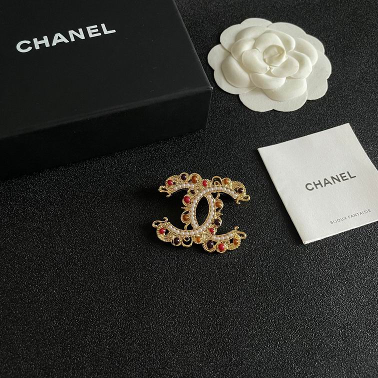 Chanel Brooch 12lyh39 (2)