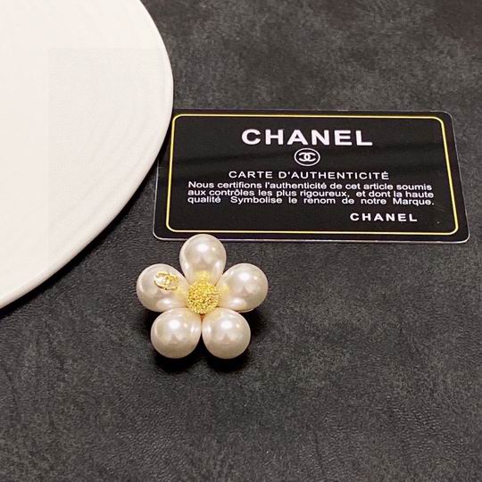Chanel Brooch 12lyh59 (1)