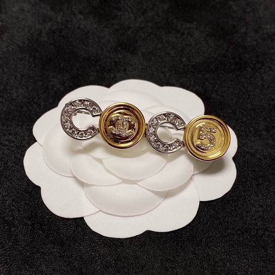 Chanel Brooch 12lyh61 (2)