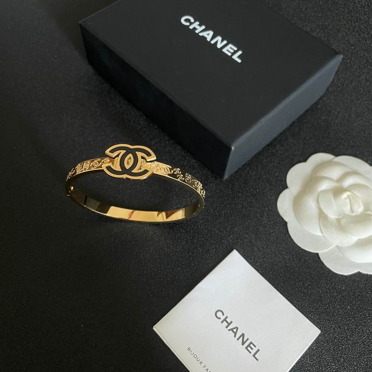 Chanel bracelet 12lyh01 (1)