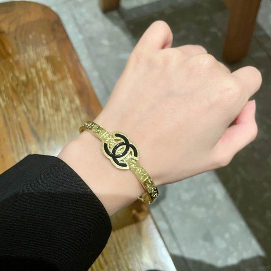 Chanel bracelet 12lyh01 (5)