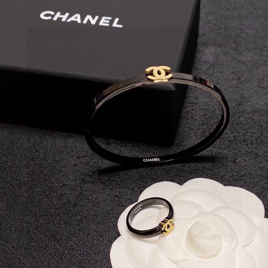 Chanel bracelet 12lyh29 (6)