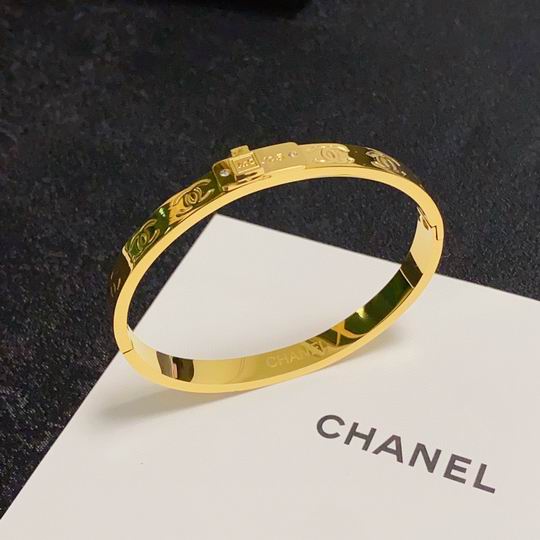 Chanel bracelet 12lyh40 (3)
