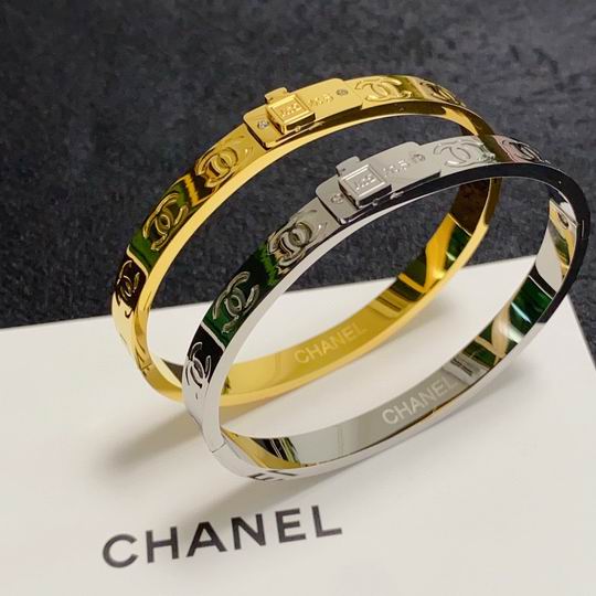 Chanel bracelet 12lyh40 (5)