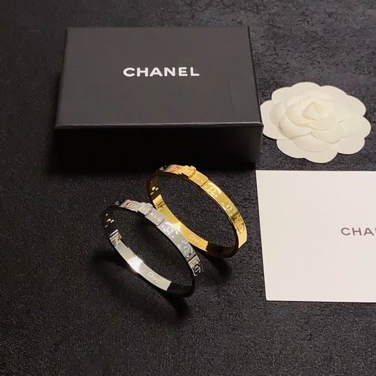 Chanel bracelet 12lyh40 (6)