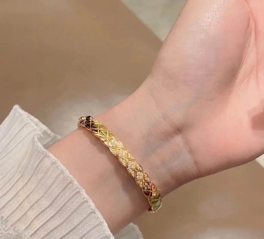 Chanel bracelet 12lyh41 (5)