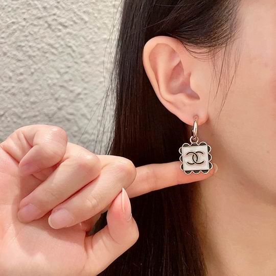 Chanel earring 12lyh127 (4)