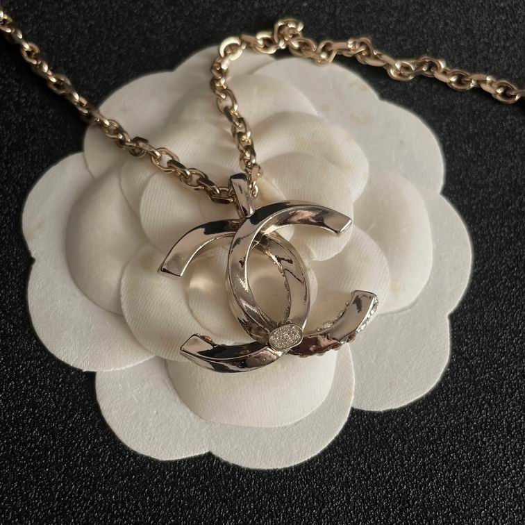 Chanel necklace 12lyh25 (4)
