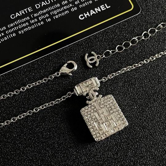 Chanel necklace 12lyh39 (5)