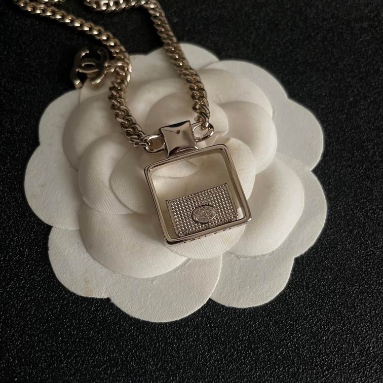 Chanel necklace 12lyh81 (3)