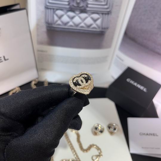 Chanel suits 11lyh18 (2)