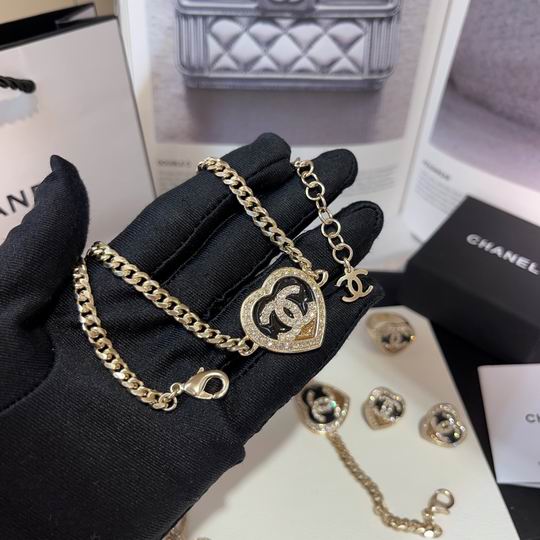 Chanel suits 11lyh18 (5)