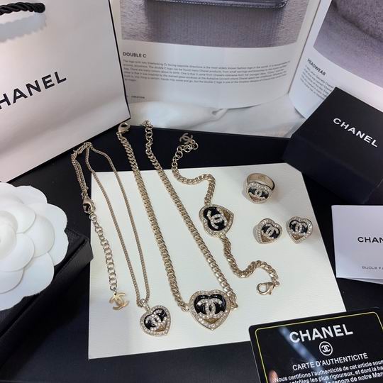 Chanel suits 11lyh18 (6)