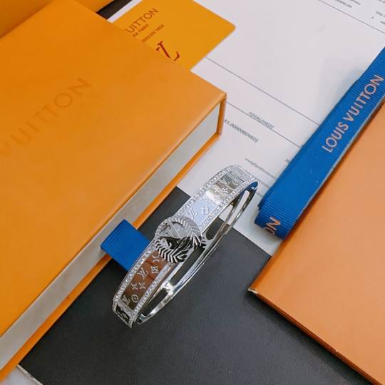 LV Bracelet 11lyh831 (6)