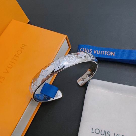 LV Bracelet 11lyh832 (2)
