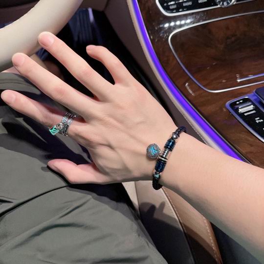 LV Bracelet 11lyh837 (4)
