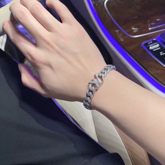 LV Bracelet 11lyh839 (3)