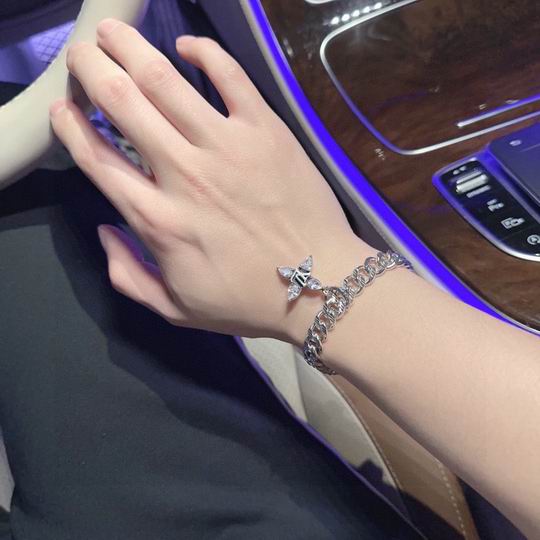 LV Bracelet 11lyh841 (4)