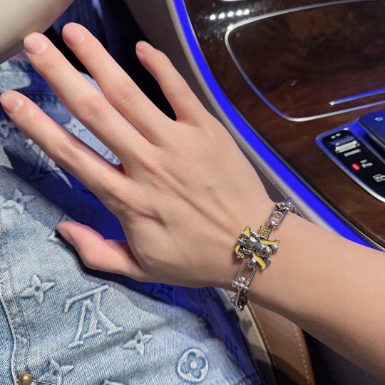LV Bracelet 11lyh843 (4)