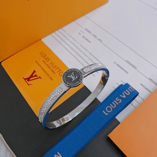 LV Bracelet 11lyh846 (4)