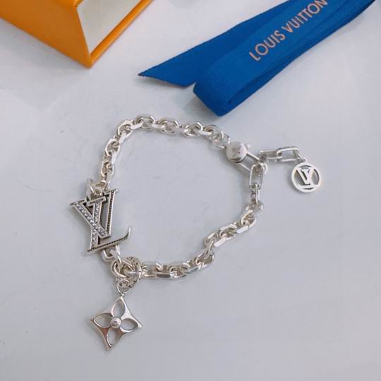 LV Bracelet 11lyh848 (4)