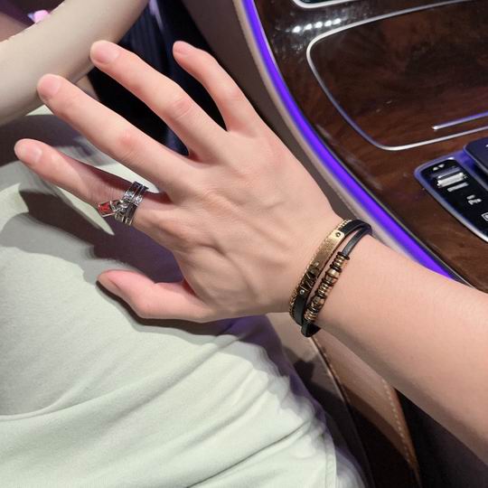 LV Bracelet 11lyh866 (4)