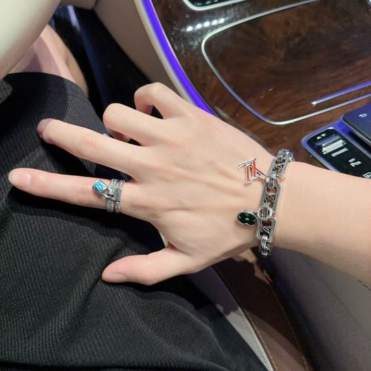 LV Bracelet 11lyh905 (4)